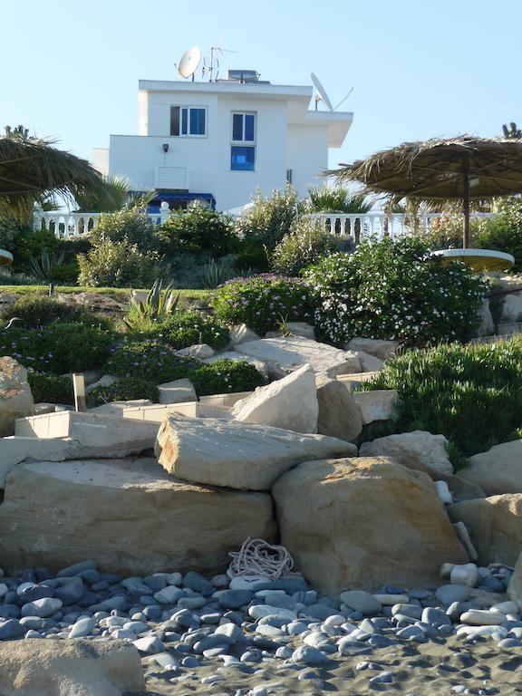 Zygi Beachfront Villa Esterno foto
